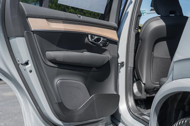 New 2027 Volvo XC90 B6 Plus AWD/4WD image 37
