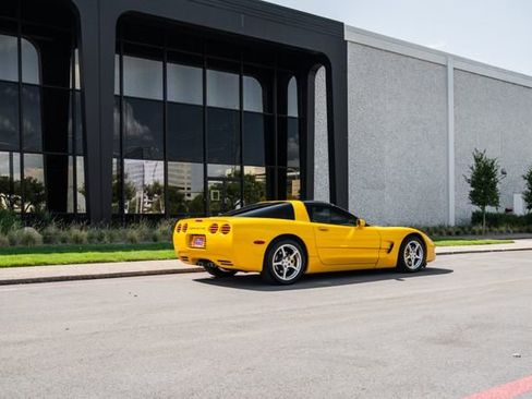 Used 2003 Chevrolet Corvette Coupe w/ Preferred Equipment Group image 41