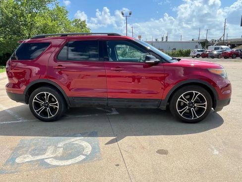 Used 2015 Ford Explorer Sport image 9