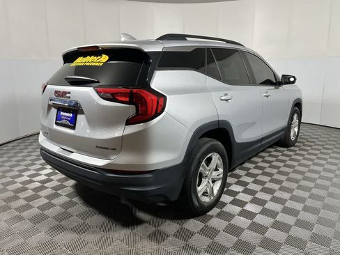 Used 2021 GMC Terrain SLE w/ Driver Convenience Package FWD image 8