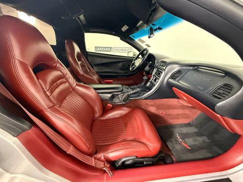 Used 1997 Chevrolet Corvette Coupe w/ Roof Pkg RWD image 15