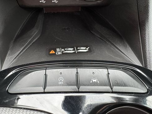 Used 2025 Buick Envista Avenir FWD image 23