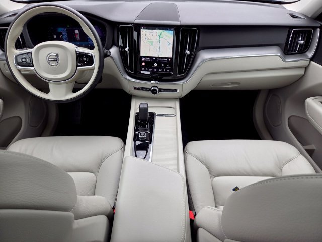 Certified 2024 Volvo XC60 B5 Core w/ Protection Package Premier AWD/4WD image 15