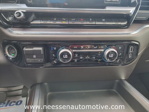 Used 2024 GMC Sierra 2500 SLT w/ Texas SLT Premium Package image 24