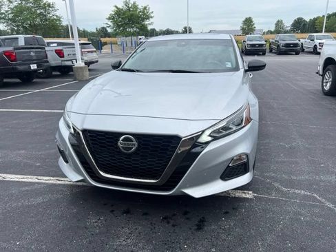 Used 2020 Nissan Altima 2.5 SR w/ Premium Package AWD/4WD image 3