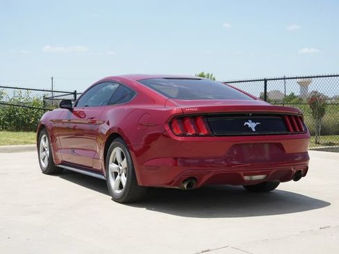 Used 2016 Ford Mustang Coupe RWD image 7