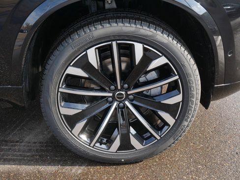 New 2026 Volvo XC90 B6 Plus w/ Protection Package Premier AWD/4WD image 4