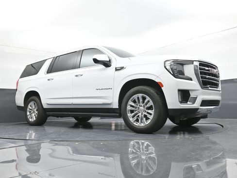 Used 2024 GMC Yukon XL SLT image 29