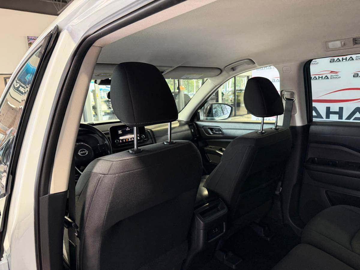 Used 2024 Nissan Pathfinder S AWD/4WD image 38