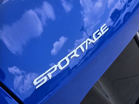 New 2026 Kia Sportage SX image 7