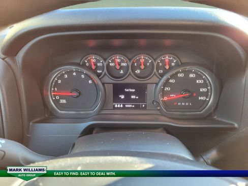 Used 2024 Chevrolet Silverado 2500 Custom w/ Custom Value Package image 17