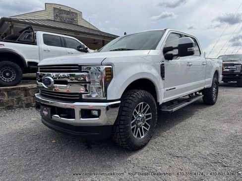 Used 2019 Ford F250 Lariat w/ Lariat Ultimate Package AWD/4WD image 2