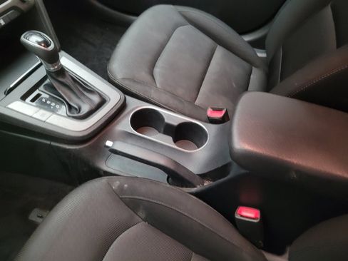Used 2018 Hyundai Elantra SEL FWD image 26