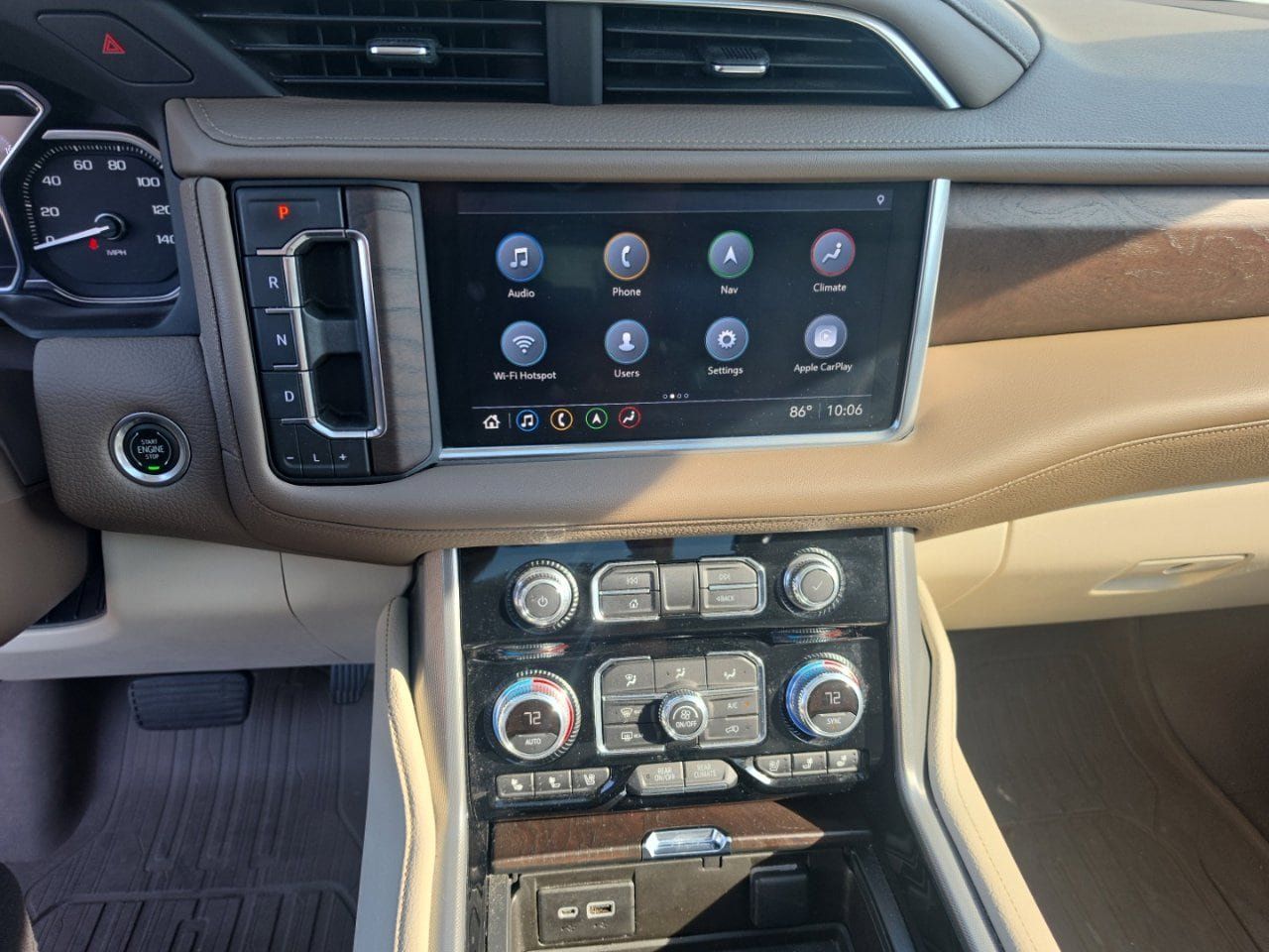 Used 2021 GMC Yukon XL Denali w/ Denali Premium Package RWD image 12