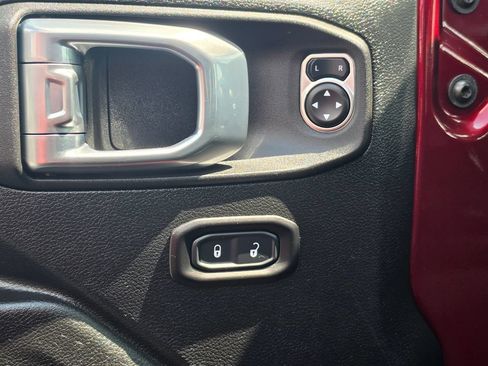 Used 2021 Jeep Wrangler Unlimited Sport AWD/4WD image 13