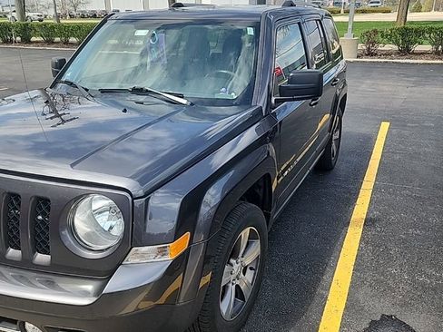 Used 2017 Jeep Patriot High Altitude image 2