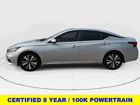 Used 2022 Nissan Altima 2.5 SV w/ SV Premium Package image 6