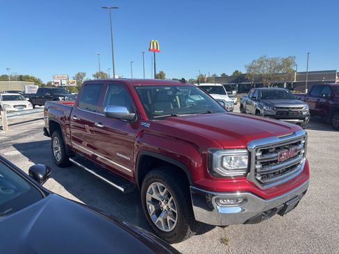 Used 2018 GMC Sierra 1500 SLT w/ SLT Premium Package image 3