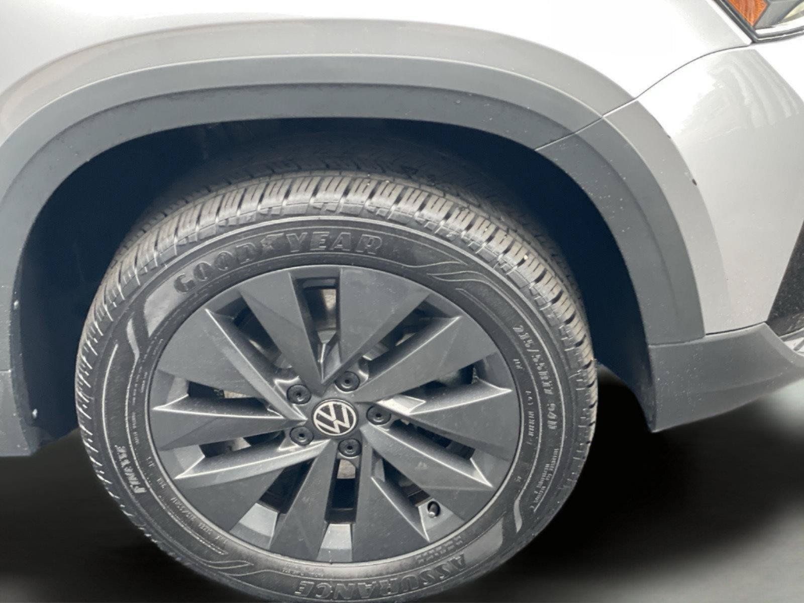 Used 2023 Volkswagen Taos S FWD image 38