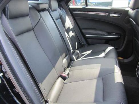 Certified 2023 Chrysler 300 S w/ Comfort Group RWD image 10