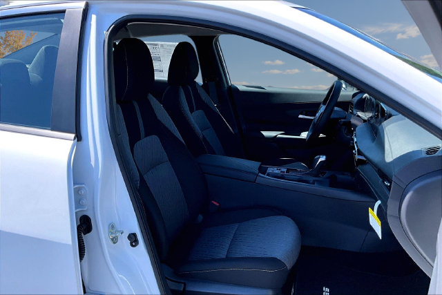 New 2027 Nissan Sentra SV w/ Floor Mat Package FWD image 10