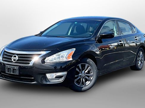 Used 2015 Nissan Altima 2.5 S w/ Sport Value Package FWD image 12