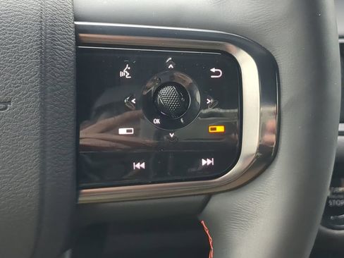 Used 2025 Nissan Armada PRO-4X image 24