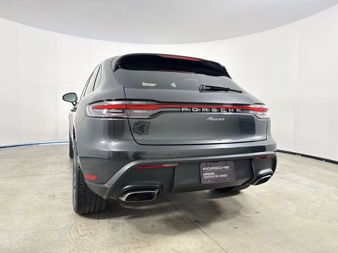Certified 2025 Porsche Macan AWD/4WD image 19