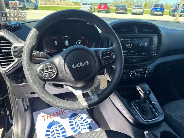 Used 2025 Kia Soul LX w/ LX Technology Package FWD image 21