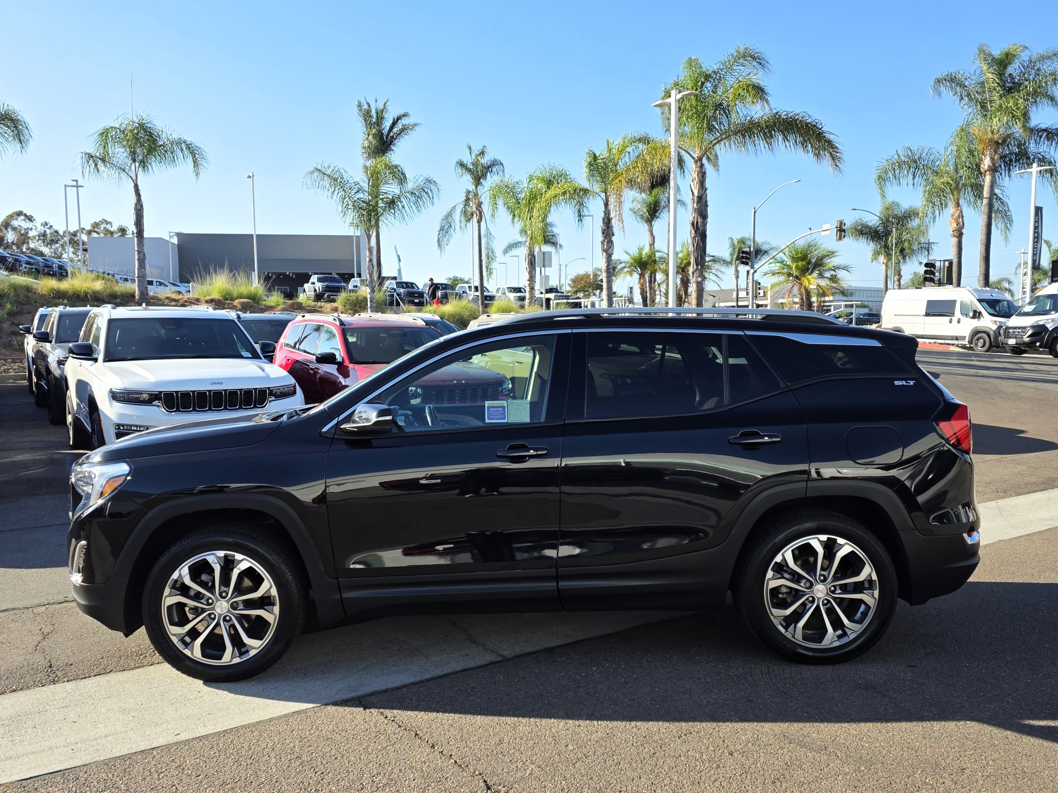 Used 2021 GMC Terrain SLT AWD/4WD image 2