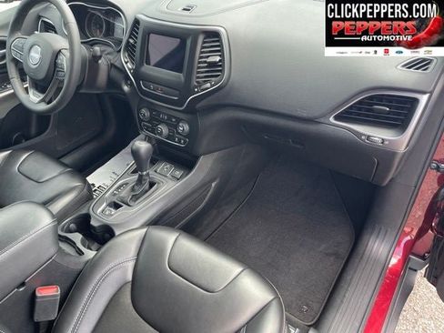 Used 2020 Jeep Cherokee Latitude Plus FWD image 19