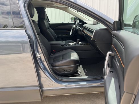 Certified 2025 MAZDA CX-50 2.5 Hybrid w/ Premium Plus Pkg AWD/4WD image 17