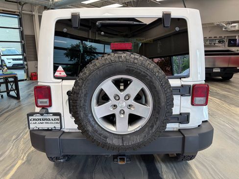 Used 2012 Jeep Wrangler Rubicon w/ PWR Convenience Group AWD/4WD image 36