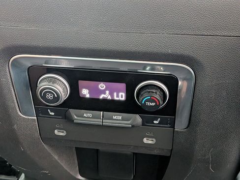 Used 2021 Chevrolet Tahoe High Country image 28