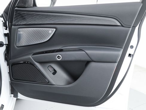 Certified 2023 Maserati Grecale Modena AWD/4WD image 13