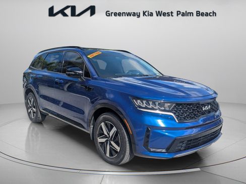 Used 2022 Kia Sorento S FWD image 1