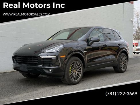 Used 2018 Porsche Cayenne S Platinum image 1