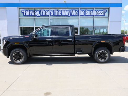New 2026 GMC Sierra 3500 Denali w/ Denali Reserve Package AWD/4WD image 7