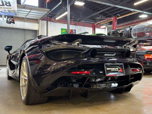 Used 2022 McLaren 720S Performance RWD image 10