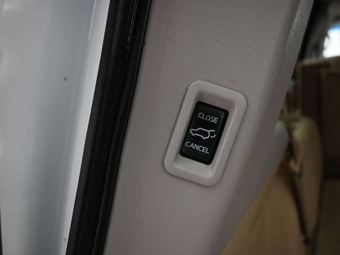 Used 2011 Nissan Armada Platinum w/ 2nd Row Captain Seat Pkg RWD image 56