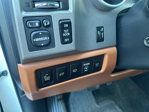 Used 2013 Toyota Sequoia Platinum image 15