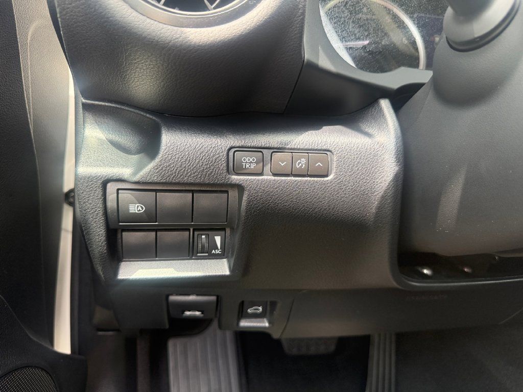 Used 2024 Lexus IS 350 F Sport RWD image 23