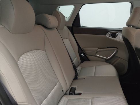 Used 2025 Kia Soul S image 19