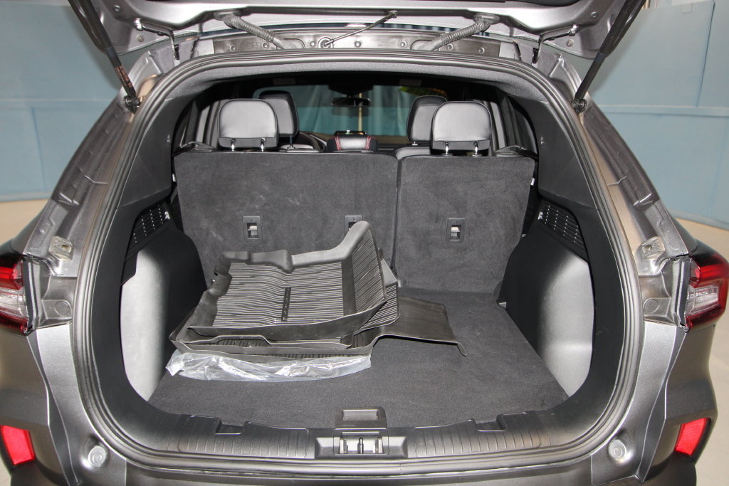 Used 2025 Ford Escape ST-Line w/ Equipment Group 301A FWD image 39