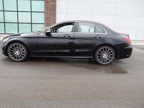 Used 2015 Mercedes-Benz C 300 4MATIC Sedan image 4