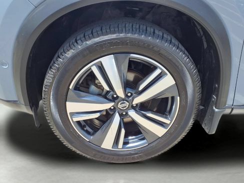 Used 2021 Nissan Rogue Platinum FWD image 9