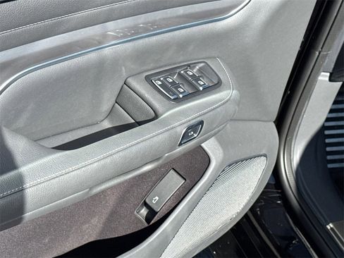 New 2024 VinFast VF 9 Plus image 27