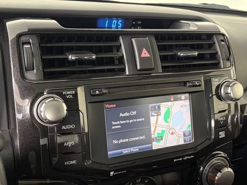 Used 2017 Toyota 4Runner TRD Off-Road Premium AWD/4WD image 19