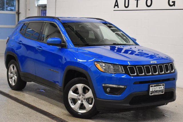 Used 2020 Jeep Compass Latitude w/ Cold Weather Group AWD/4WD image 1