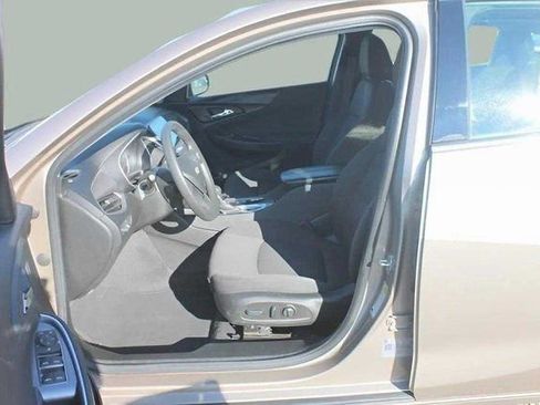 Used 2022 Chevrolet Malibu LT image 7